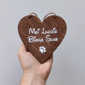 Drewniana tabliczka ślubna dla psa.